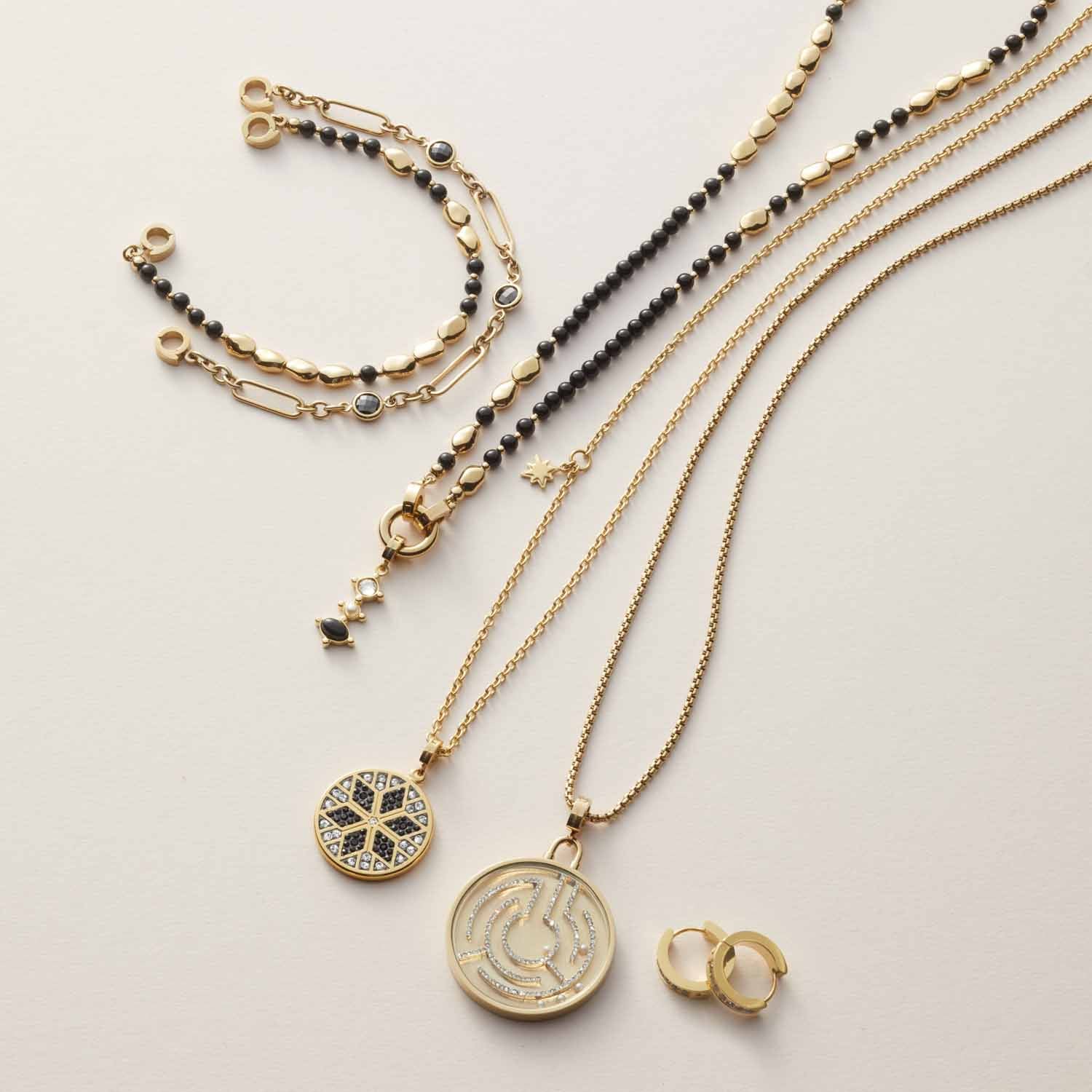 Armband DORINA gold Clip & Mix mit Glasperlen und Anhängern, Ketten und Ringe auf Weiss
