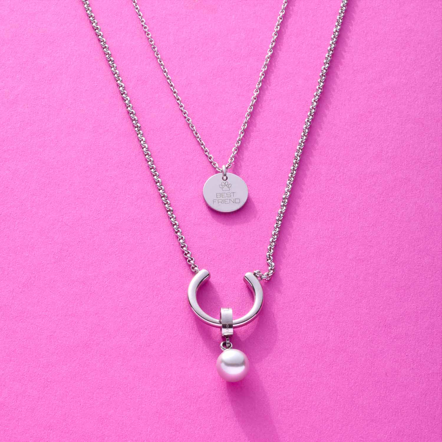 Halskette MAISY 45 cm Clip & Mix silber auf rosa Hintergrund mit Kettenanhängern
