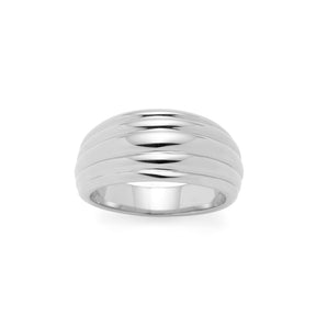 Ring ELISABETH 19 in Silber mit gerillter Oberflaeche, Draufsicht