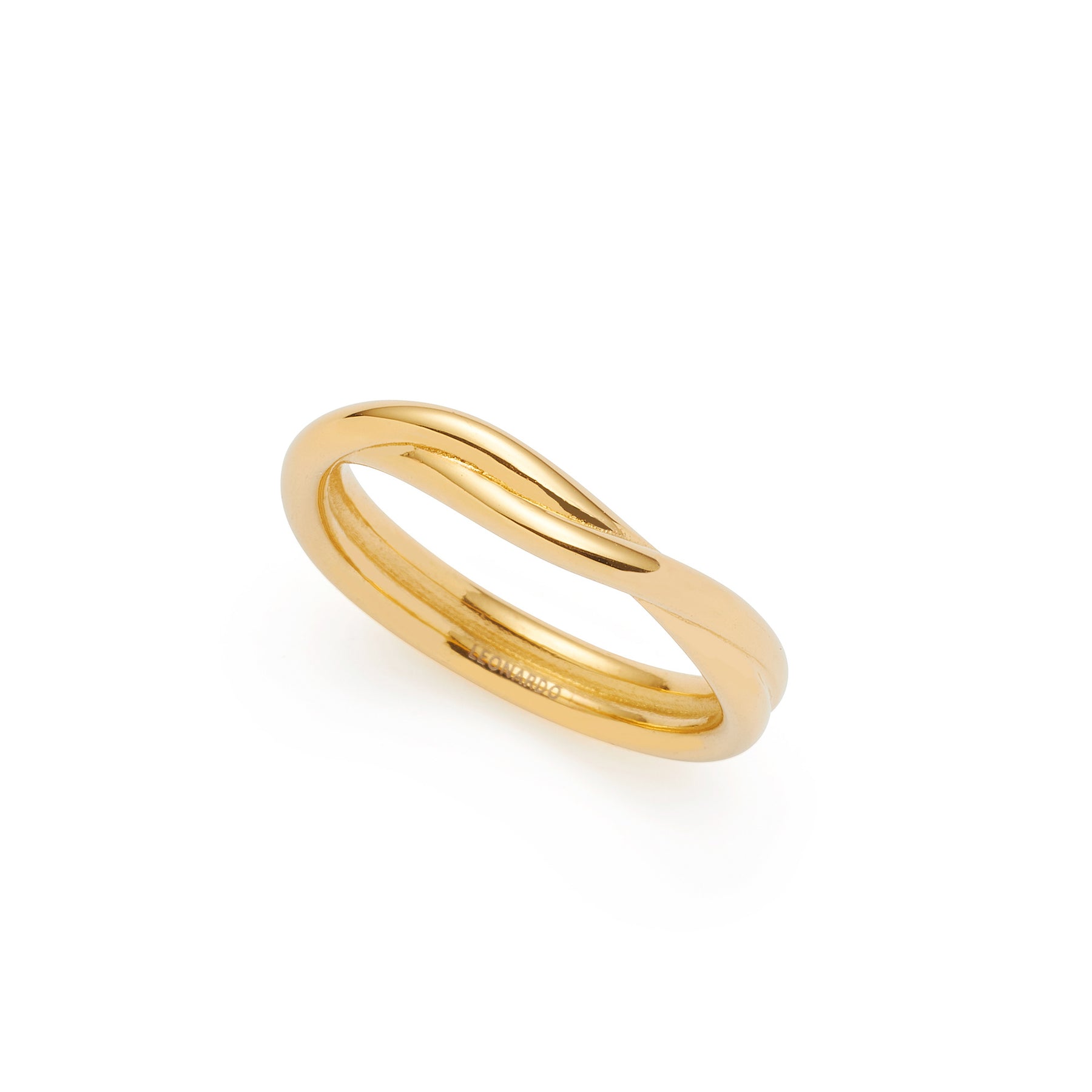 Ring TWISTER 19 gold CIAO aus Edelstahl, gewellte Form, Freisteller vor weißem Hintergrund