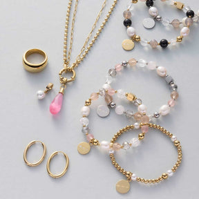 Halskette LIZZY mit goldenem Clip & Mix System, Armbänder und Ringe aus Gold und Perlen