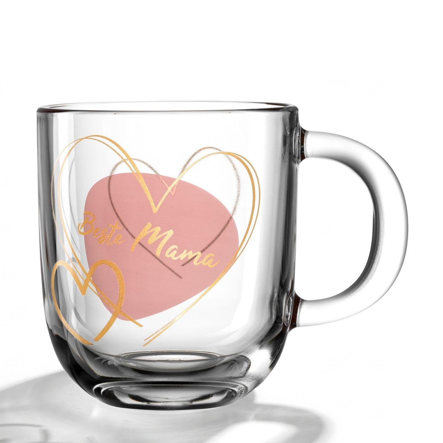 Glastasse EMOZIONE mit apricot-farbenem Herzmotiv und Gravur "Beste Mama" vor weißem Hintergrund