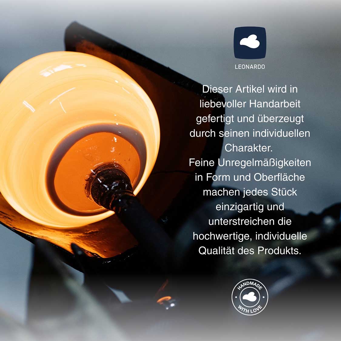 Glasvase mit orangefarbener und cremefarbener Spiralform, Detailaufnahme der Oberflächenstruktur