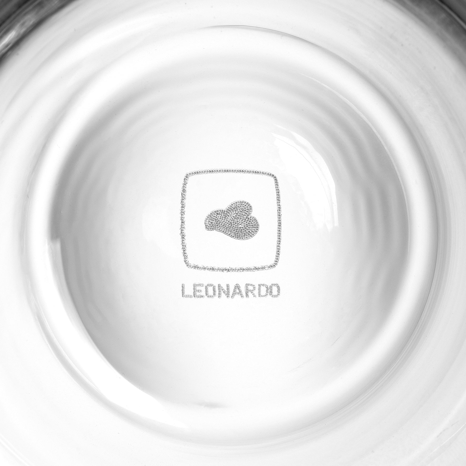 Draufsicht auf Trinkglas CHATEAU mit Leonardo-Logo und Gravur
