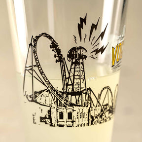 Trinkglas Europa-Park Voltron mit Achterbahn-Motiv und Schriftzug