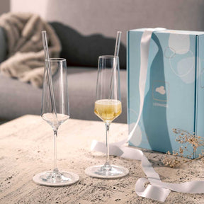 Sektglas Geschenkset PUCCINI mit Verpackung und Dekoration auf Tisch